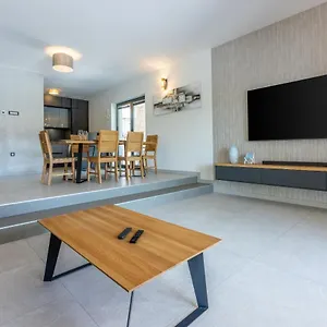 Palma With Heated Private Pool Ferienhaus